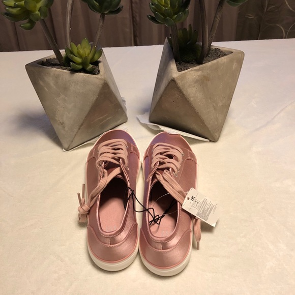 GAP rose gold shoes - Picture 4 of 8
